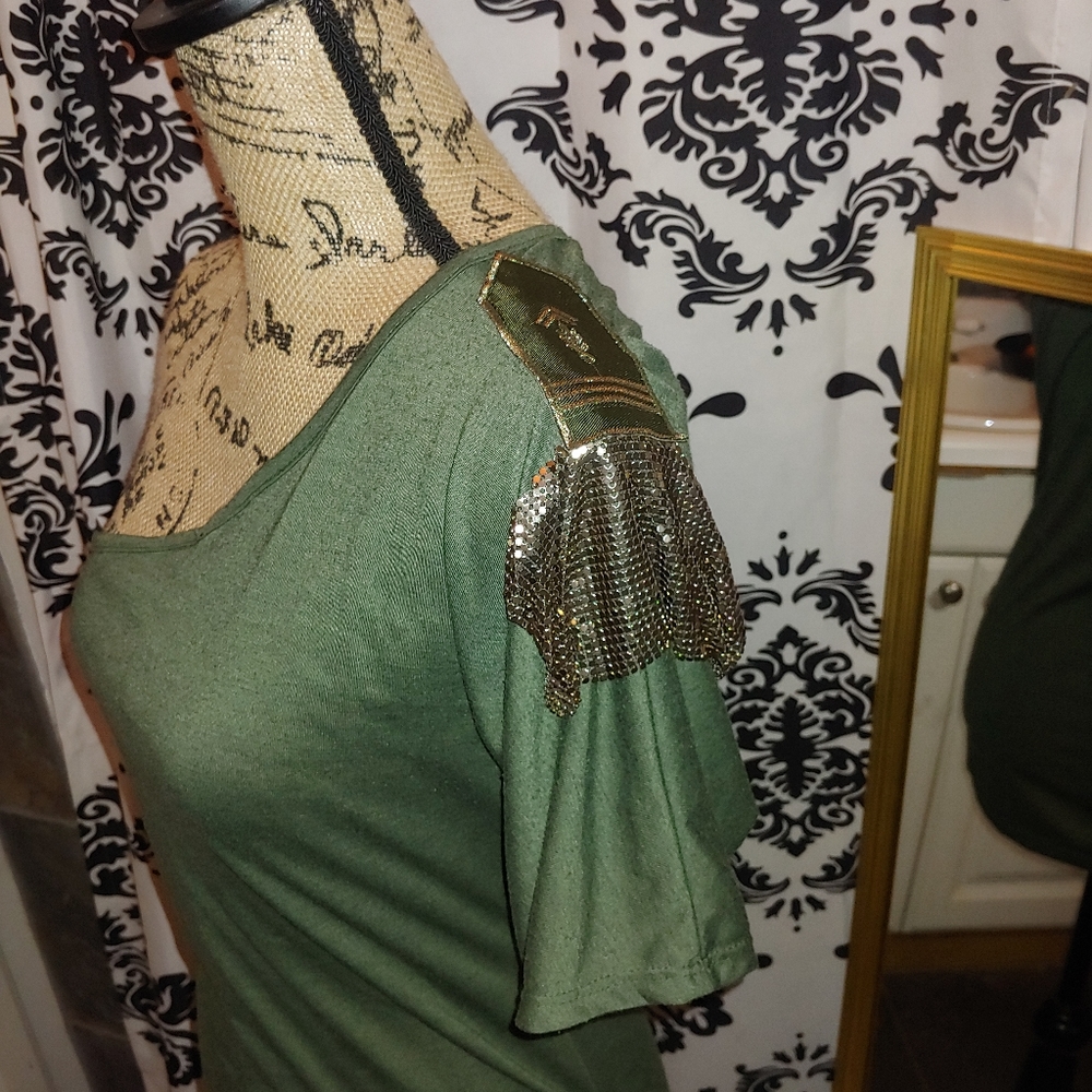 Off the shoulder t shirt